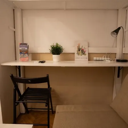 Cozy Studio Cismigiu Garden 아파트 *